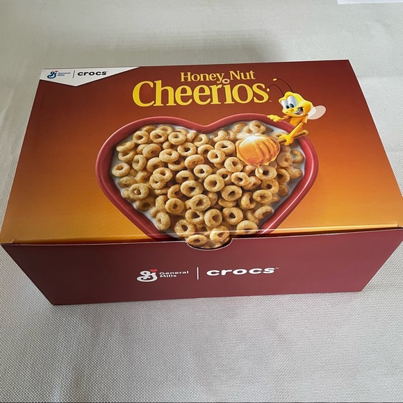 Crocs Classic Honey Nut Cheerios Men's Size 11 Clog 3 Day Shipping! - Picture 7 of 9